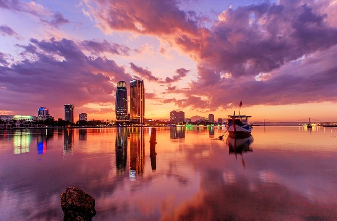 Stunning beauty of Danang city through local photographers - ảnh 12